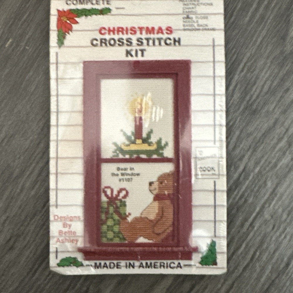 Bette Ashley Christmas Cross Stitch Kit Bear in the Window 1107 Frame Needle Set